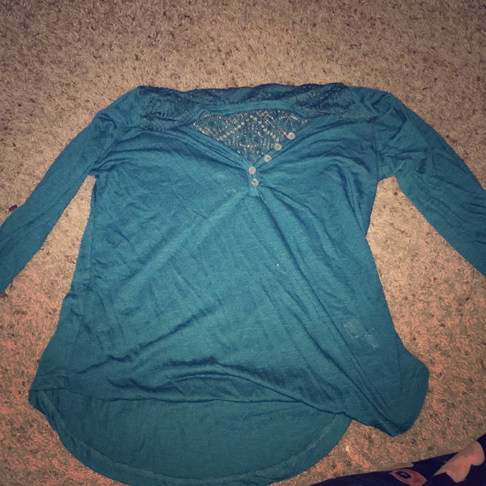 teal long sleeve tee